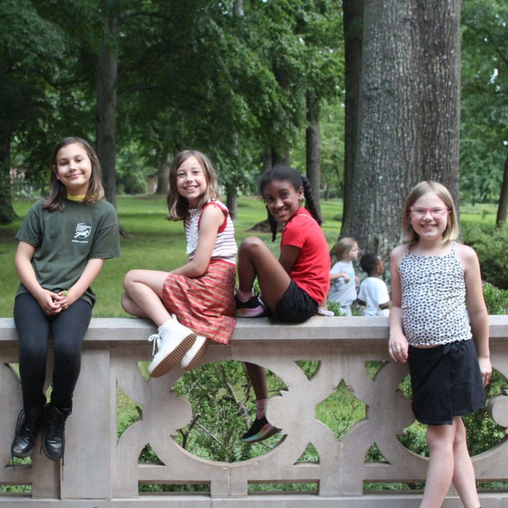 Children Smiling in Photo-sqaure